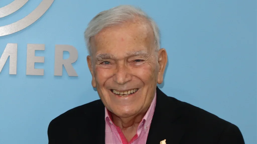 Arturo Carrion, Tesorero